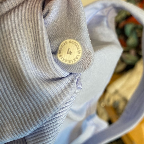 lululemon tank - Picture 2 of 4